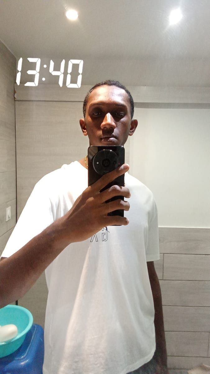 Profil de Eliaz